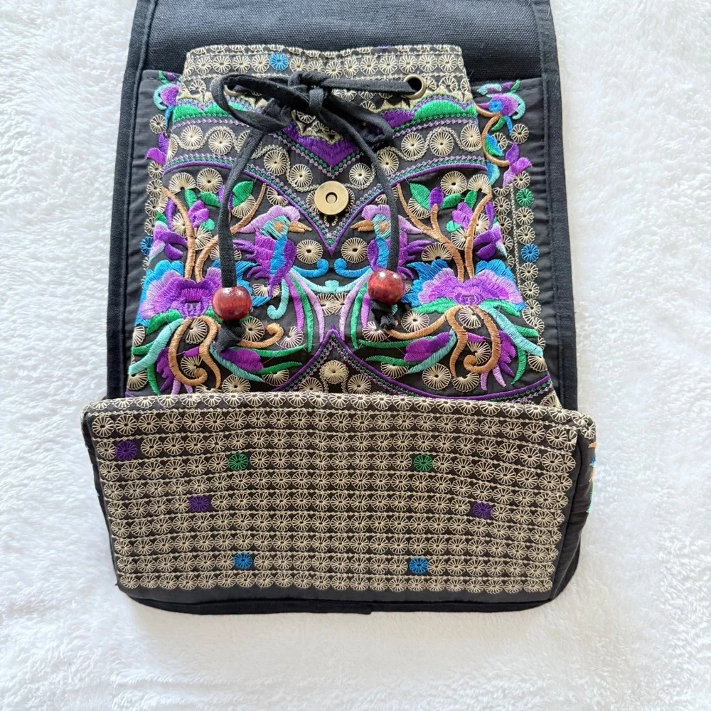 VTG Bohemian Floral Embroidered Canvas Backpack Black Blue Purple Folk Art‎ Bag